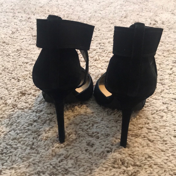 Black Jessica Simpson strappy heels - Picture 3 of 4